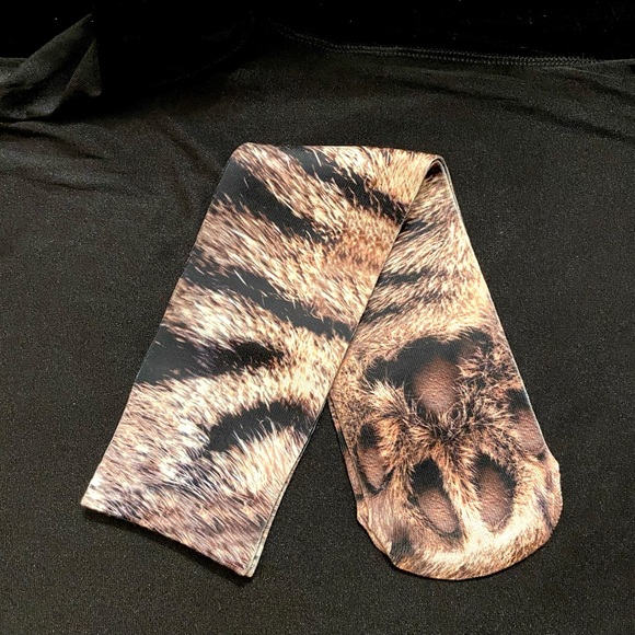 3D Cat Paws Top & Bottom Print Tube Socks | Pad around on kitty feet for fun - Picture 3 of 8